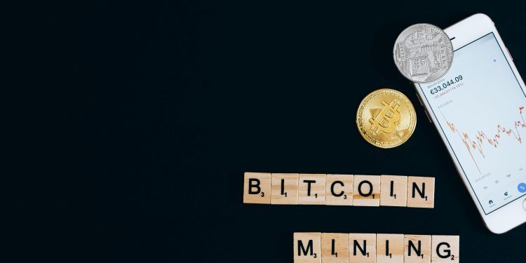 Why Bitcoin Mining Could Become Carbon Neutral by 2025